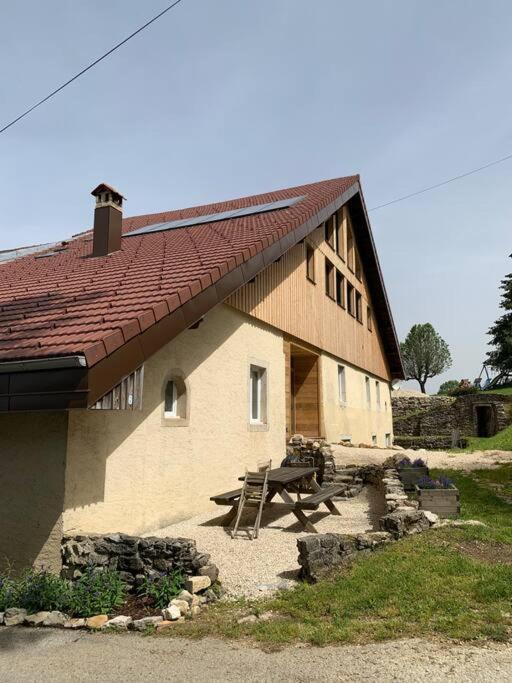 Ancienne Ferme Comtoise 4 Etoiles, 11 Personnes Lac St-Point/Mont D'Or Montperreux Esterno foto